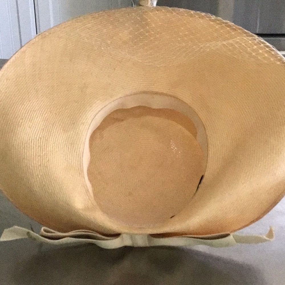 Vintage, Bonnie Berkley straw hat w/ lace and bow detail. - Picture 5 of 5